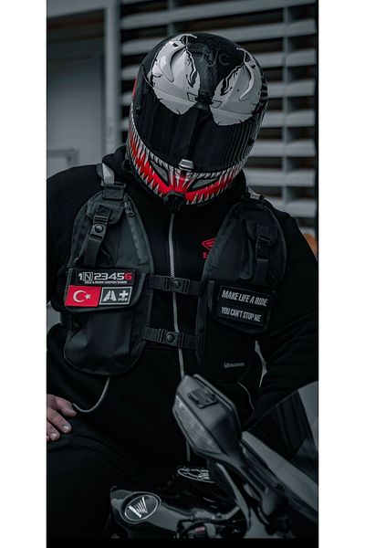 EASTERN SPİRİT R1 Pro Series - Black Reflective Vest and Chest Bag with 2-Piece Patch Gift