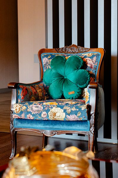 Rayda Home Decorative Green Color Inner Filled Throw Pillow Flower Pillow 42*42 Cm