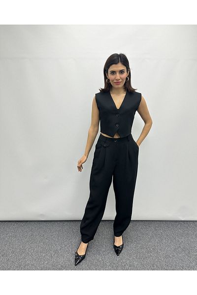 DEQ FASHION Black Pleated Buttoned Baggy Trousers