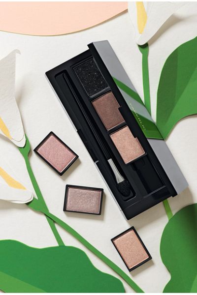 Faberlic Pro Satin Mono Eyeshadow - Light Pink Satin Tone