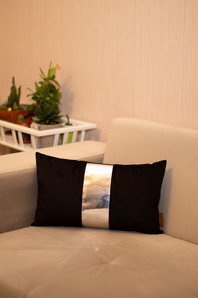 Rayda Home Husa De Perna Decorativa Neagra Si Argintie Piele Stralucitoare Detaliata Catifea Luna 30*50 Cm