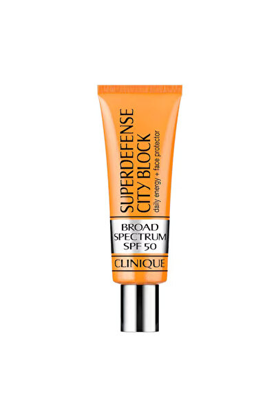 Clinique Alkol Paraben İçermeyen  Yüz Güneş Kremi SPF50 -50 ml