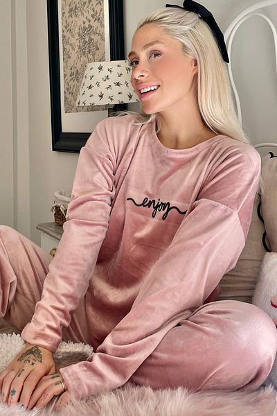 Pijamaevi Exkluzivní sametová sada dámského pyžama se vzorem Pudr Enjoy