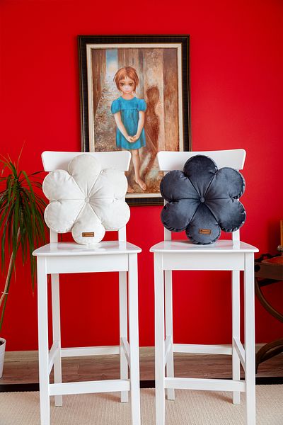 Rayda Home Decorativa 1 bucata culoare antracit 1 bucata culoare crem perna cu umplutura interioara perna Daisy 42*42 cm