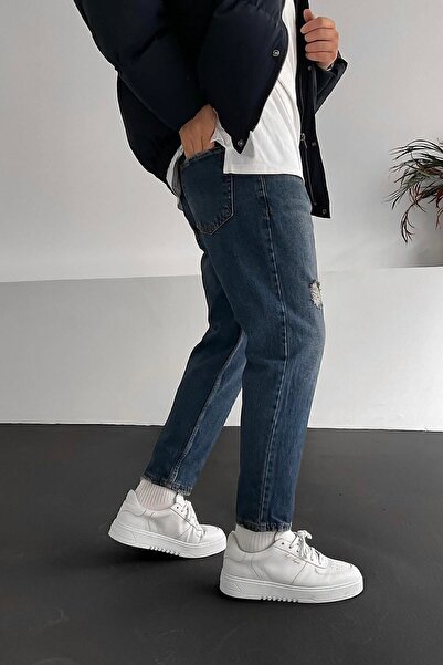 NO61 MAN بنطال جينز Boyfriend ذو قصة مريحة باللون الأزرق