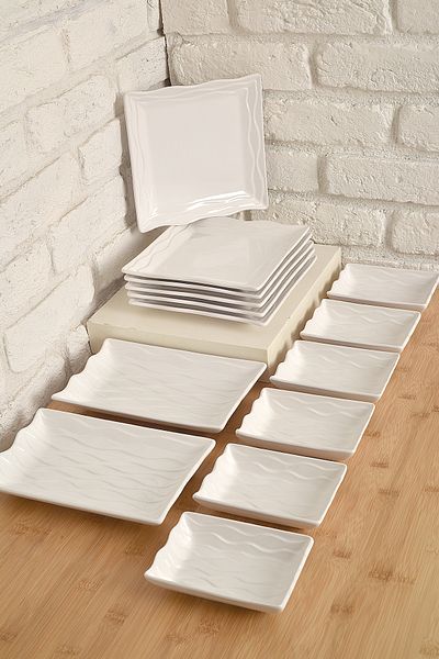 ShoppingPortal 6-Person White Rolyefli Breakfast Set