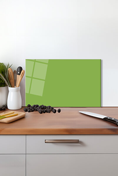 Vosevu Pistachio Green Presentation Cut Plate - Silicone Footed, Heat Resistant