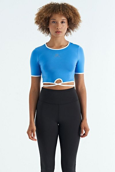 TOMMY LIFE Tricou crop pentru femei din țesătură pentru scufundări, cu cravată în talie Saks - 97266