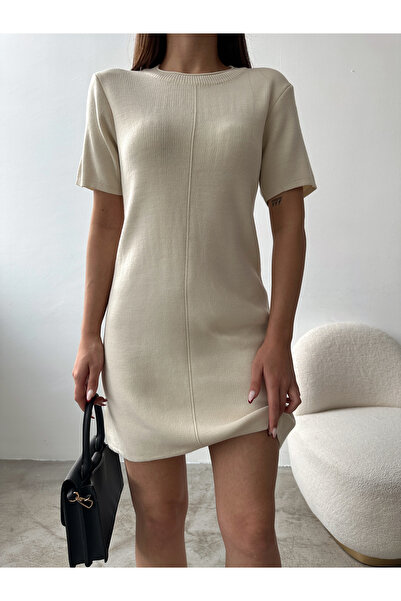 BELLA FASHION Rochie tricotată cu guler rotund - mânecă scurtă