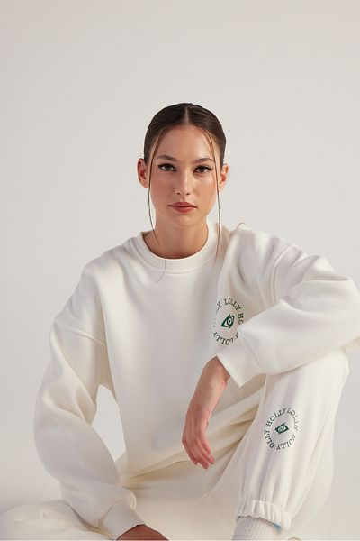 HOLLY LOLLY 3 Thread Raised Long Sleeve Crew Neck Fine Sweatshirts Ecru