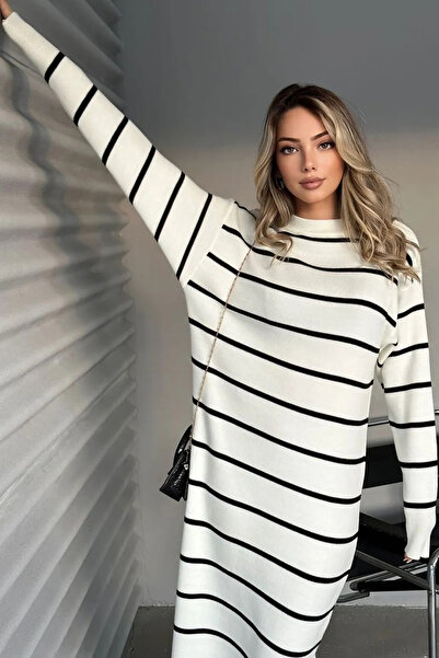 TrendParis Rochie lungă de tricotaj cu decolteu alb cu dungi