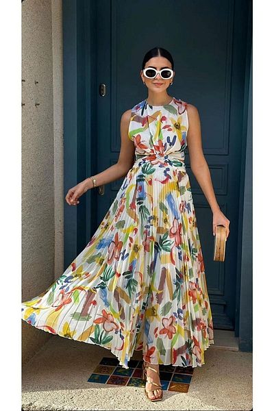 Çipil Ecru Back Detailed Pleated Dress