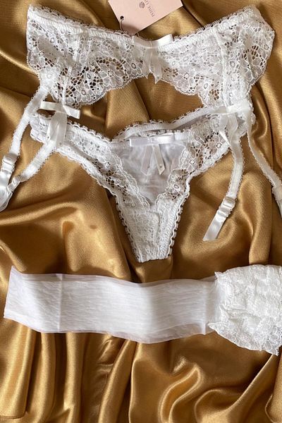 İntive Lingerie Intive Τριπλό Σετ-ζαρτιέρες, Στινγκ, Κάλτσες