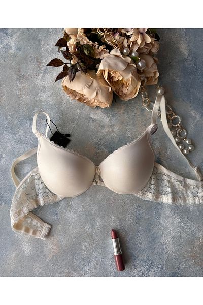 İntive Lingerie Καθημερινή χρήση Σουτιέν Full Push-up με δαντέλα στο πλάι και λεπτομέρεια δαχτυλιδιού στο μπροστινό μέρος