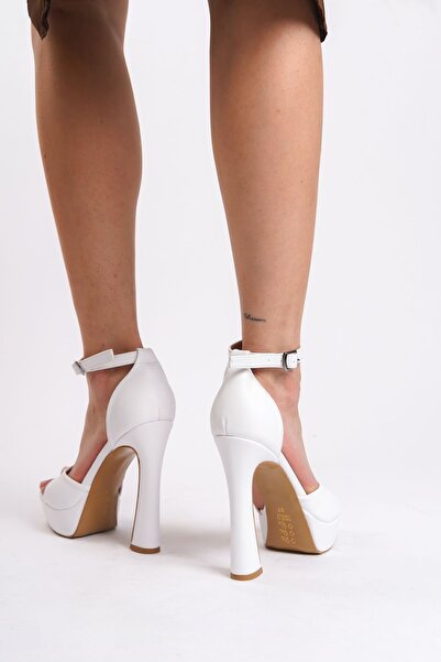 Limeo Білі шкіряні жіночі прості туфлі на високих підборах із застібкою на зап'ясті середньої товщини