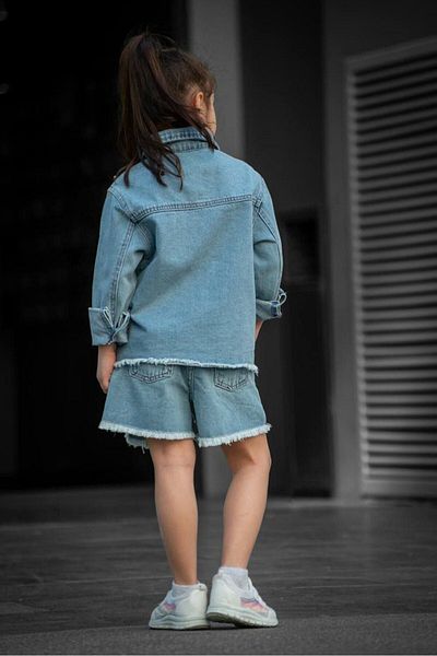 Lolliboomkids Set jachetă și pantaloni scurți din denim sezon nou - cu detaliu perlat și închidere cu nasturi