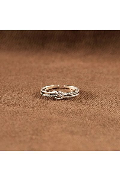 Atelier Çağla Zircon Stone Knot Ring