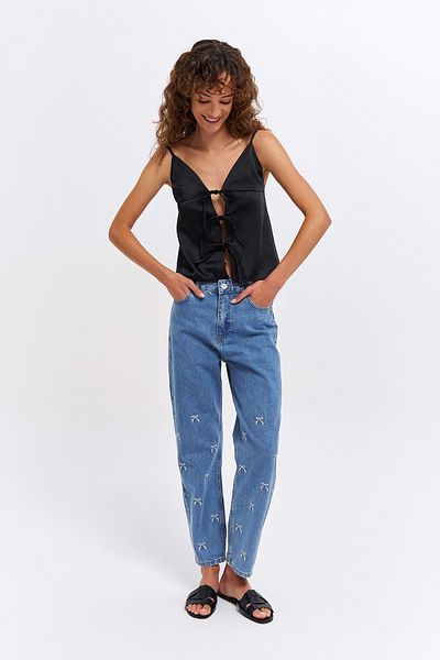 Quzu Blue Jeans - Detaliu broderie panglică