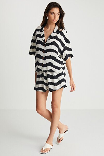 boneqa barcelona Zebra Desenli Şort