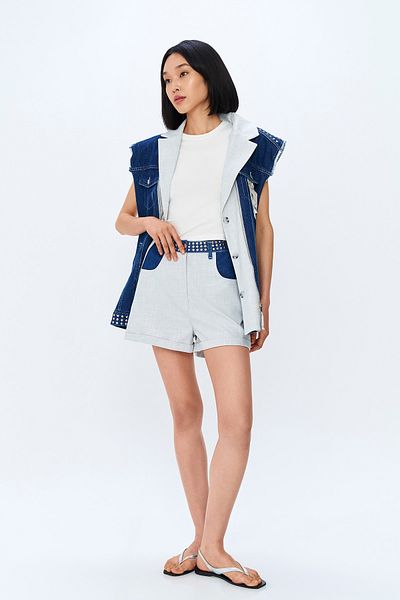Quzu Mini pantaloni scurți gri deschis - Troc și Denim Detaliați