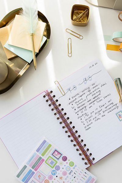PAPERORA Blocnotes cu spirală cu rigle A5 - picătură albă cu dur și elastic
