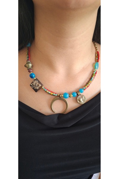 azra takı tasarım Blue and Red Short Women's Necklace with Sand and Glass Beads Containing Natural Stone and Crystal