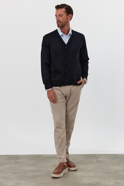 Livio Ferri Чоловічий трикотажний кардиган - стандартний крій, з кишенями