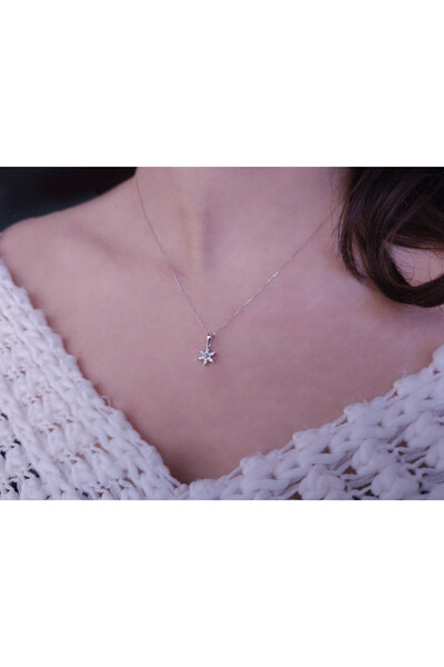 Sirius Pırlanta Kadın Pırlanta Çiğdem Çiçeği Kolye