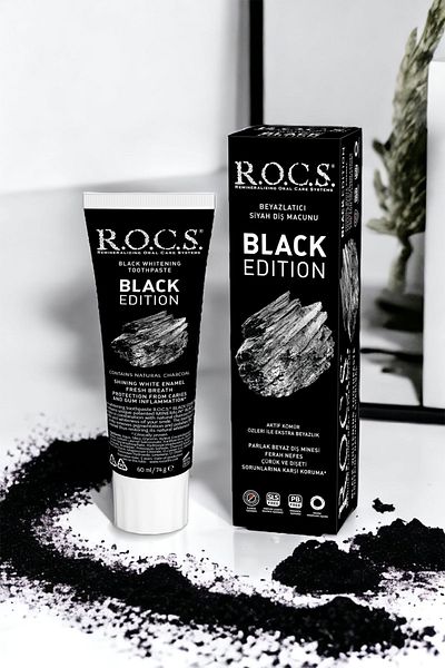 R.O.C.S. معجون أسنان روكس للتبييض بالفحم الأسود 74 جرام