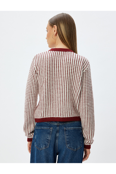 Koton Crew Neck and Pocket Detailed Knitwear Cardigan - Buttoned Long Sleeve