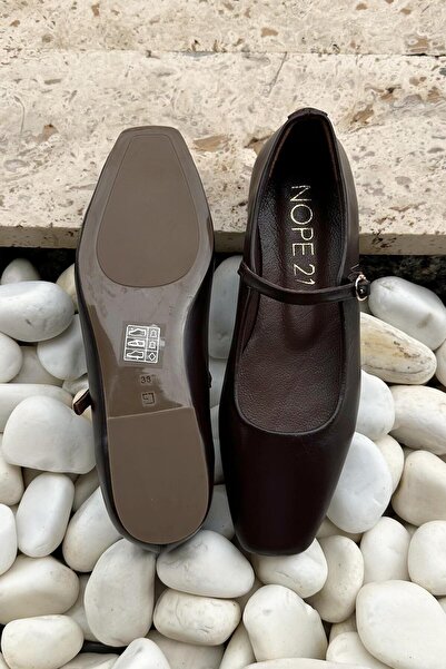 nope21shoess حذاء باليرينا من الجلد الطبيعي باللون البني الفيكتوري