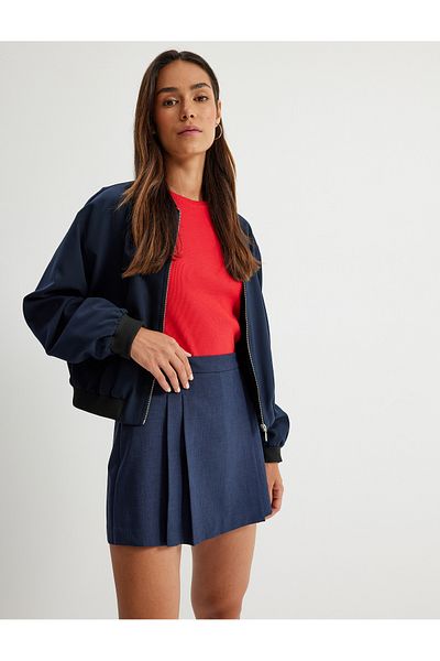 Koton Mini pantaloni scurți plisați Fusta Loose Fit Talie standard