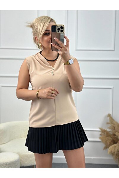 MELTEM TUĞAN Omuzu Drapeli V Yaka Taş Düğmeli Bluz BEJ