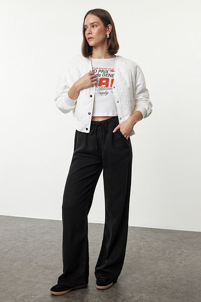 Trendyol Collection Schwarz mehr nachhaltig 100 % Zinn ™   Jeans mit hoher Taille und elastischem Bund TWOSS24JE00203