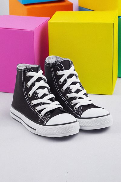 TRENDYOL SHOES Pantofi negri cu vârf înalt pentru copii mari/mici unisex pentru copii TAKAW25SN00017