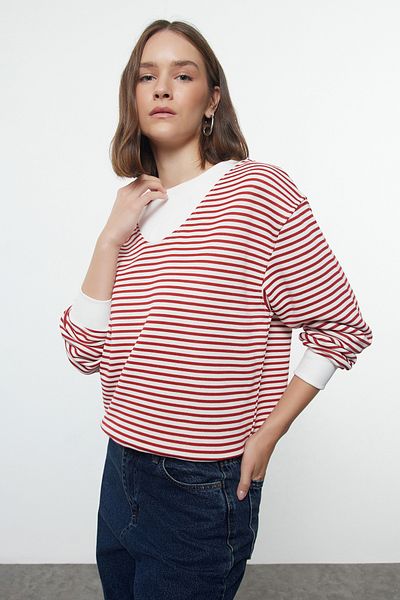 Trendyol Collection Bordeauxrotes, gestreiftes Sweatshirt mit übergroßem Kragen, dick gestrickt, TWOAW25SW00010