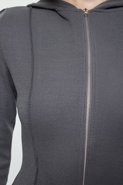 Trendyol Collection Anthrazitfarbene Stretch-Strickbluse mit Kapuze - Körperbetont, TWOAW25BZ00112