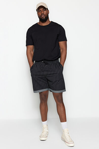 Trendyol Collection Μαύρο ριγέ άνετο βαμβακερό σορτς σε μεγάλο μέγεθος - TMNSS23SR00045