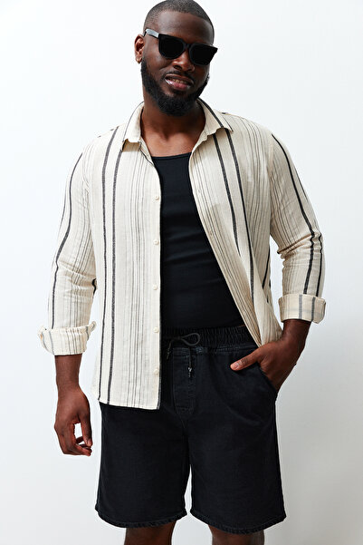 ترينديول كوليكشن قميص كتان مخطط مقاس كبير - أسود بقصة عادية TMNSS24AX00004