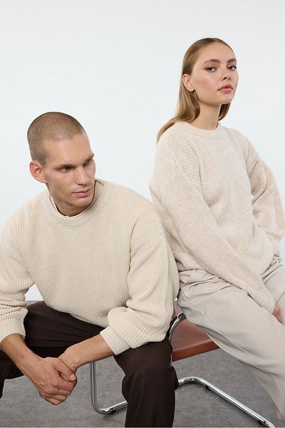 Trendyol Collection Stone Wide Mold Paar weich strukturierter Basic-Strickpullover TWOAW20FV0142