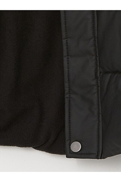 LC Waikiki Kapüşonlu Erkek Çocuk Şişme Mont