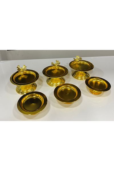 Elzemm store Gold Colored Lux Turkish Delight Set with 3 Butterflies and 3 Plain Macarons