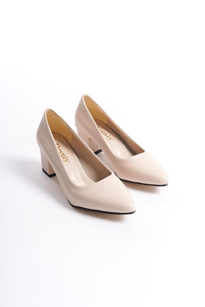 Preshley Dámské klasické boty Camila z krémové kůže s tloušťkou 6 cm na podpatku s lehkou špičatou špičkou