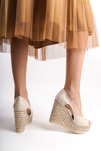 Preshley Women's Beleon Cream Skin 11 cm Platform Wedge Heeled Shoes