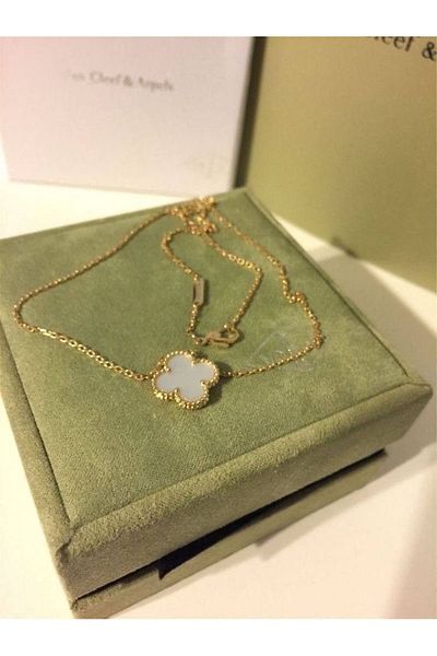 ANGELSS JEWELLERY قلادة بيضاء من الفولاذ المقاوم للصدأ (قلادة بيضاء من حجر اللؤلؤ)