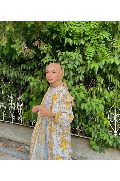 Organic Hijab Combed Cotton Shawl Hijab Model - Cappuccino
