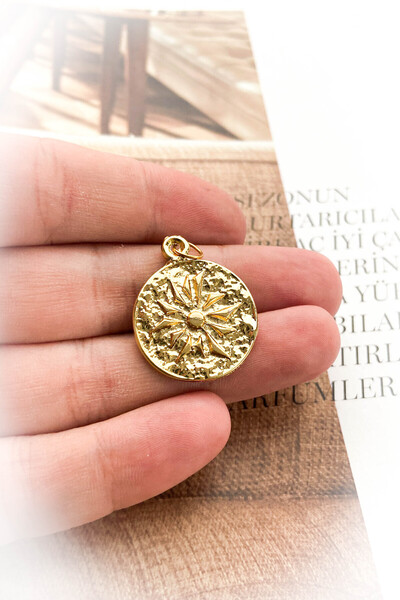 roshel Altın Kaplama Figürlü Madalyon Kolye Ucu