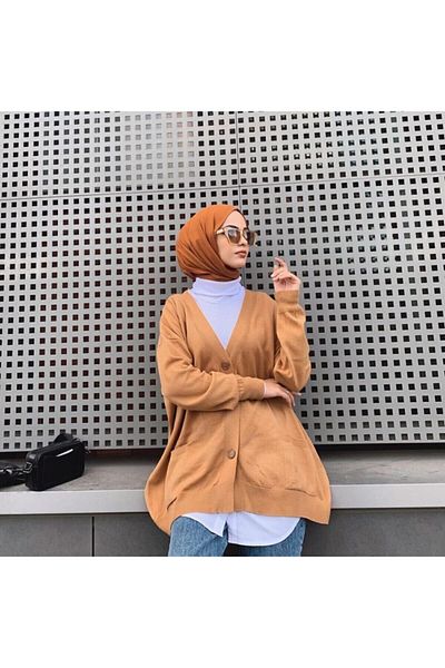 Organic Tan Hijab Combed Cotton Shawl Hijab Model