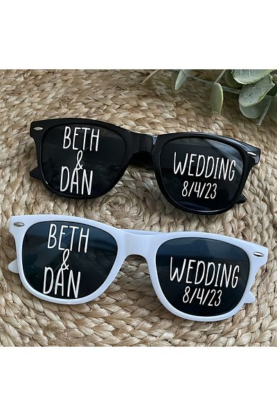 ModaLand 2-piece Glasses Set for Bride and Groom - Bride and Groom