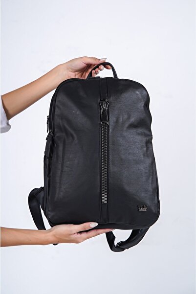 Solo Bag Dámský černý batoh z měkké seprané kůže